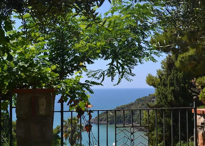 Michela Tra Cielo E Mare Γκαέτα